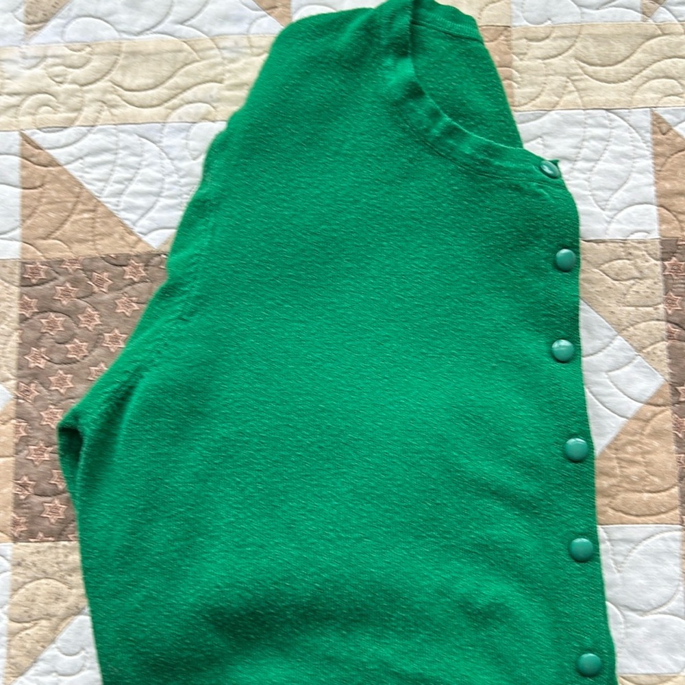 Kelly green lightweight cardigan
